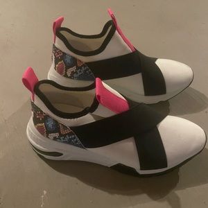 Steve Madden Sneakers